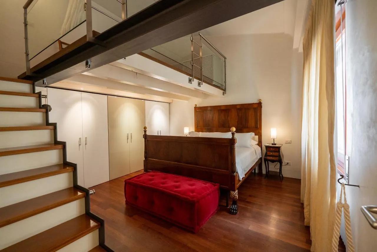 Apartament Terrazza Garibaldi By Postcardsfrom Werona
