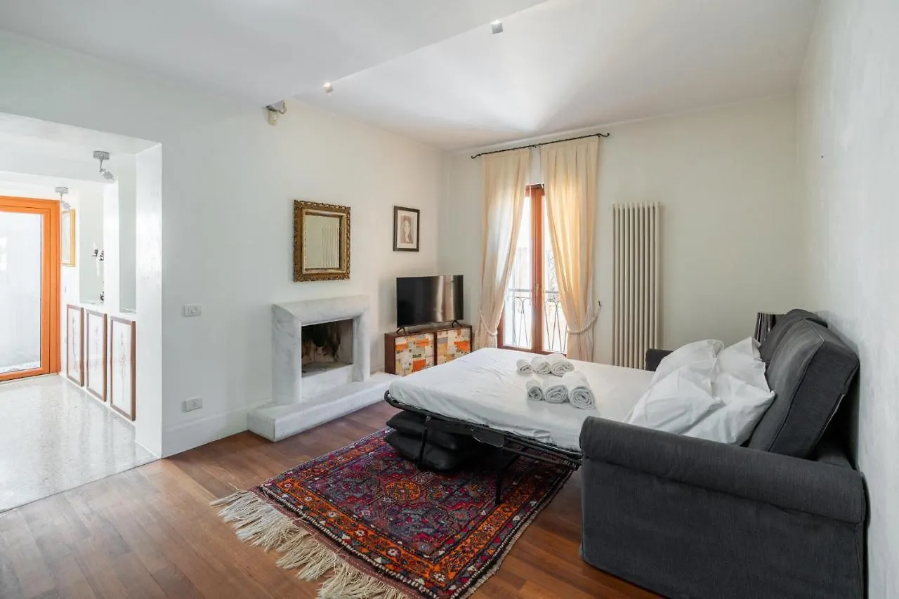 Apartament Terrazza Garibaldi By Postcardsfrom Werona