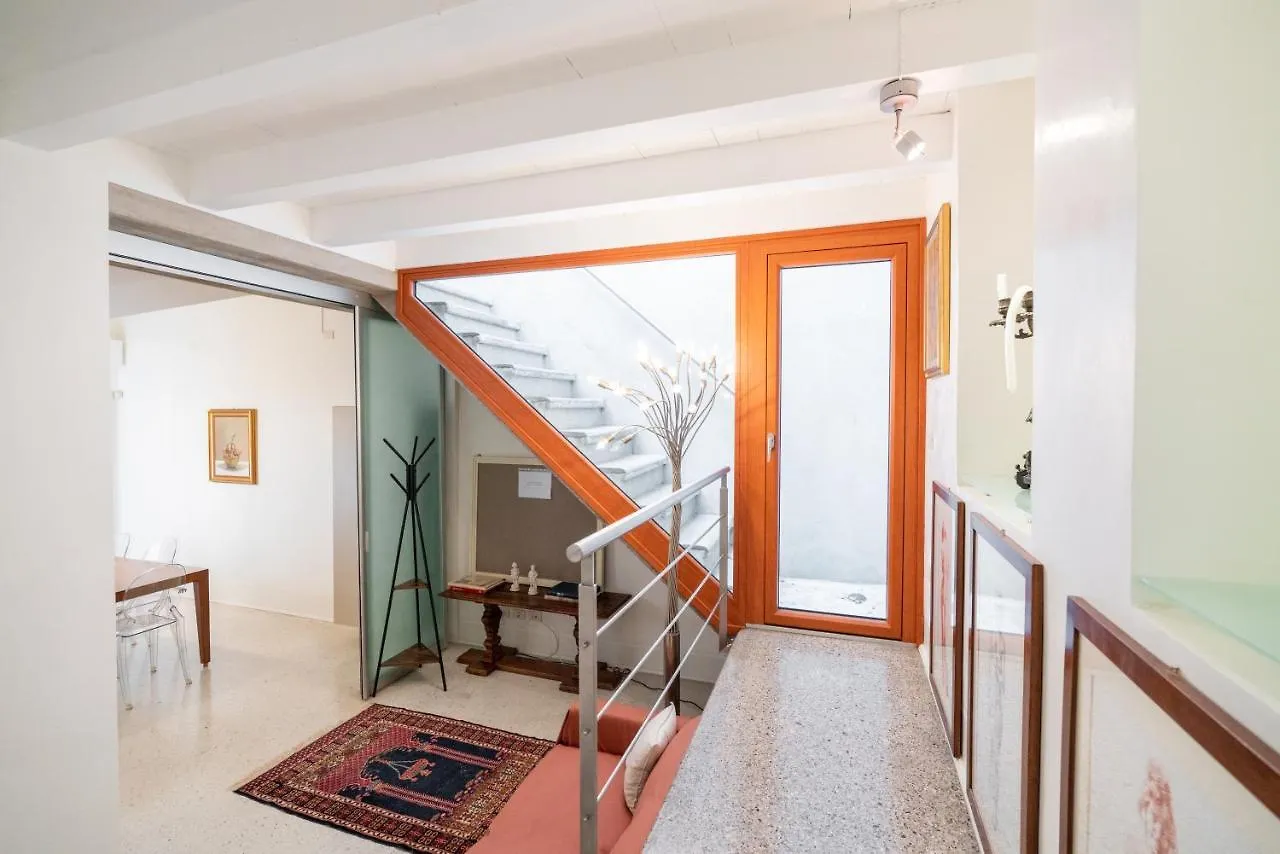 Apartament Terrazza Garibaldi By Postcardsfrom Werona