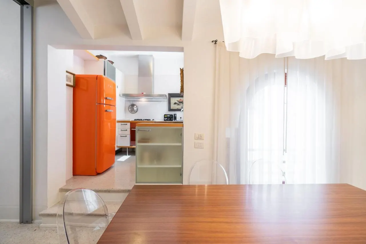 Apartament Terrazza Garibaldi By Postcardsfrom Werona