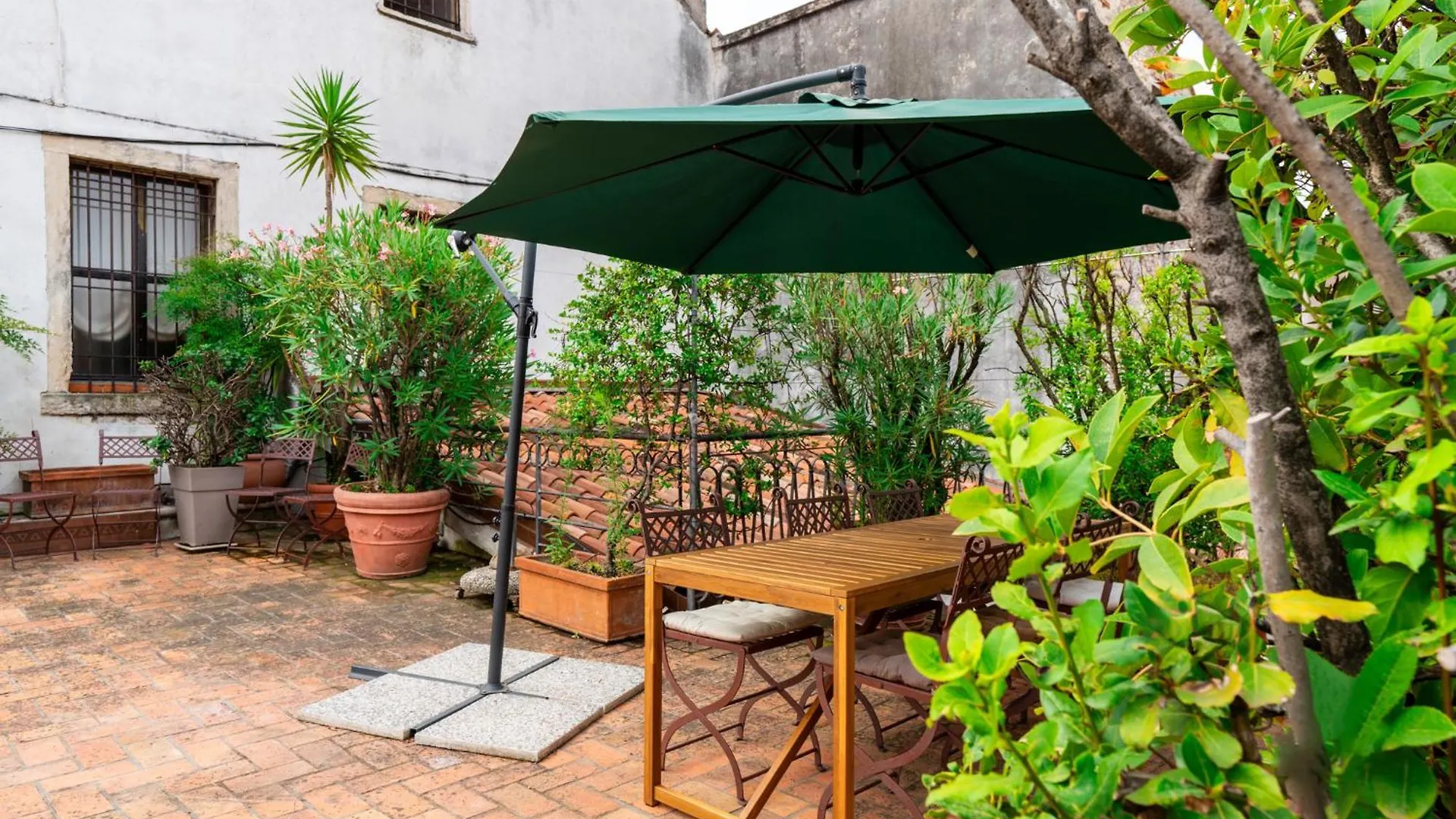 Apartament Terrazza Garibaldi By Postcardsfrom Werona