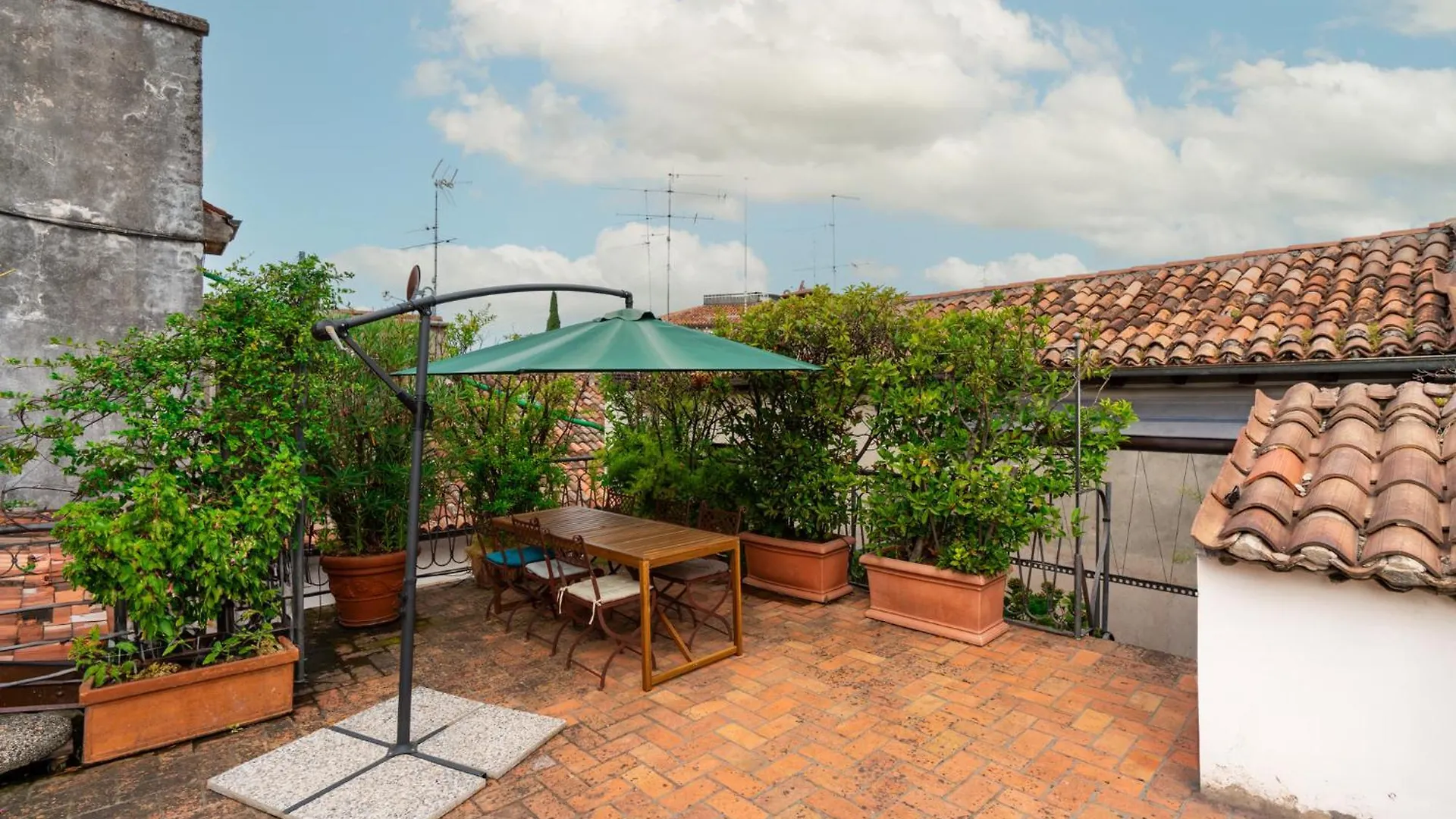 Appartamento Terrazza Garibaldi By Postcardsfrom Verona